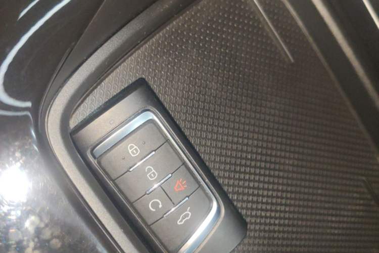 Used GAC Trumpchi GS4 2023 270T Automatic Smart Drive Navigation Edition Vehicle Key