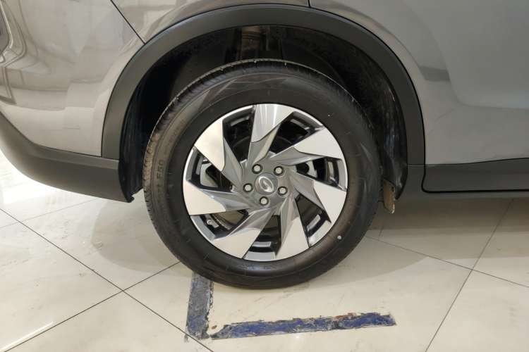 Used GAC Trumpchi GS4 2023 270T Automatic Smart Drive Navigation Edition Right Front Wheel Hub