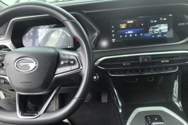 Used GAC Trumpchi GS4 2023 270T Automatic Smart Drive Navigation Edition Center Console