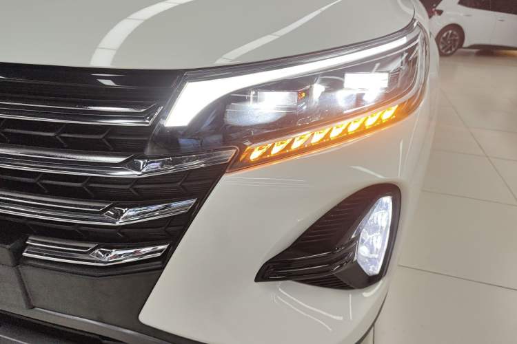 Used GAC Trumpchi GS4 2023 270T Automatic Smart Drive Technology Edition Left Front Headlight