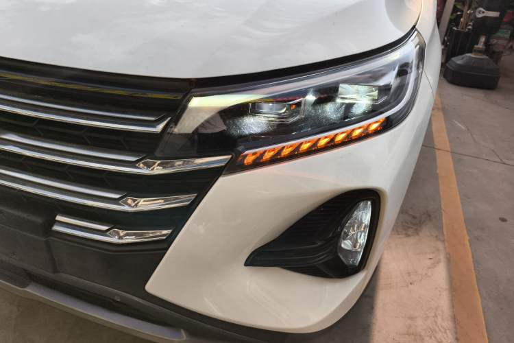 Used GAC Trumpchi GS4 2023 270T Automatic Smart Drive Technology Edition Left Front Headlight