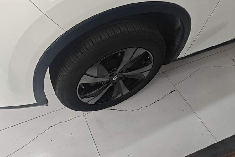 Used GAC Trumpchi GS4 2023 270T Automatic Smart Drive Technology Edition Left Front Wheel Hub