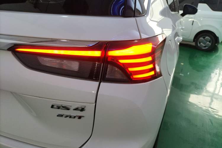 Used GAC Trumpchi GS4 2023 270T Automatic Smart Drive Navigation Edition Right Rear Taillight