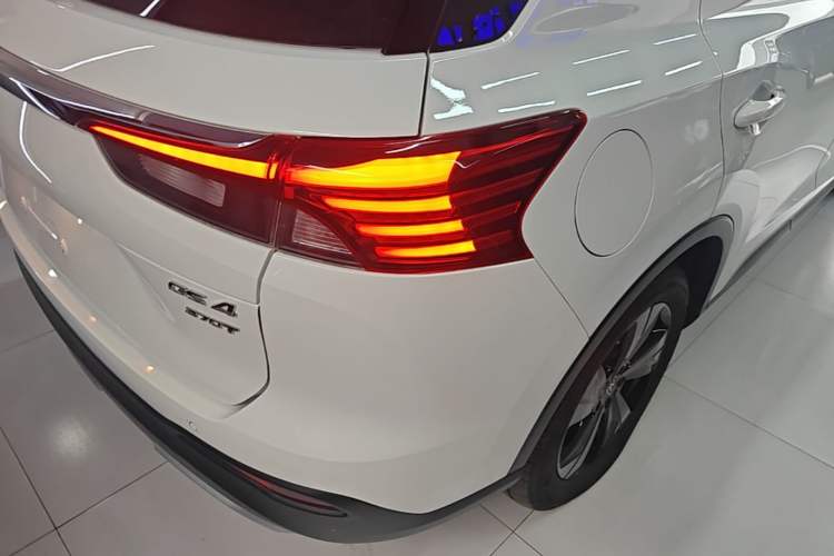 Used GAC Trumpchi GS4 2023 270T Automatic Smart Drive Technology Edition Right Rear Taillight