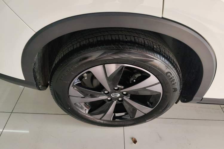 Used GAC Trumpchi GS4 2023 270T Automatic Smart Drive Technology Edition Right Rear Wheel Hub