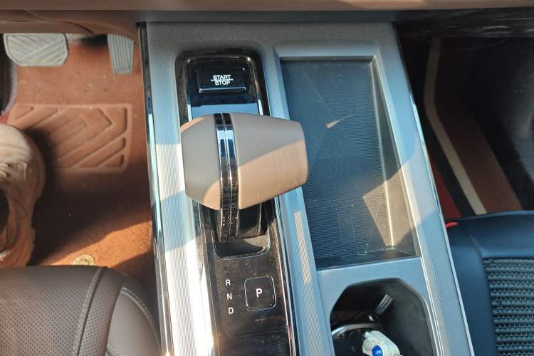 Used GAC Trumpchi GS4 2024 MAX 1.5T Flagship Edition Gear Lever