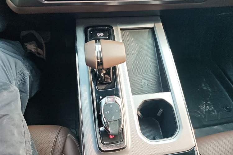 Used GAC Trumpchi GS4 2024 MAX 1.5T Flagship Edition Gear Lever