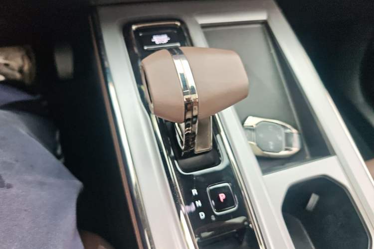 Used GAC Trumpchi GS4 2024 MAX 1.5T Flagship Edition Gear Lever
