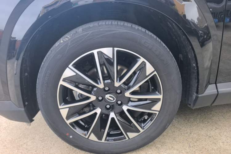 Used GAC Trumpchi GS4 2024 MAX 1.5T Flagship Edition Left Front Wheel Hub