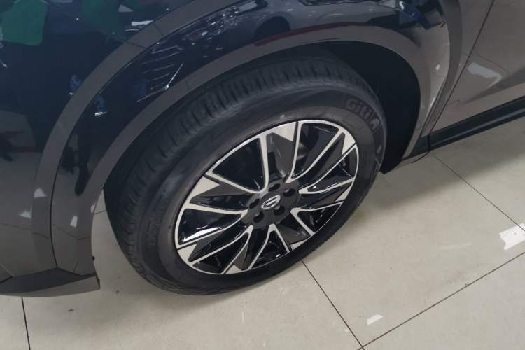 Used GAC Trumpchi GS4 2024 MAX 1.5T Flagship Edition Left Front Wheel Hub