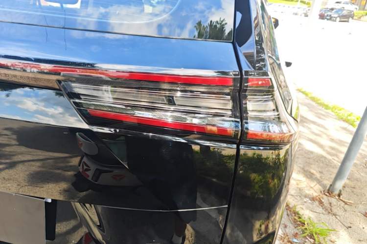 Used GAC Trumpchi GS4 2024 MAX 1.5T Flagship Edition Right Rear Taillight