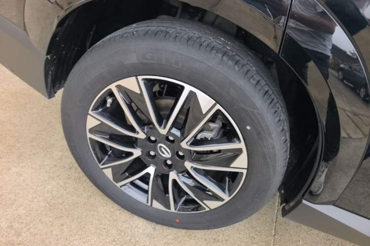 Used GAC Trumpchi GS4 2024 MAX 1.5T Flagship Edition Right Rear Wheel Hub