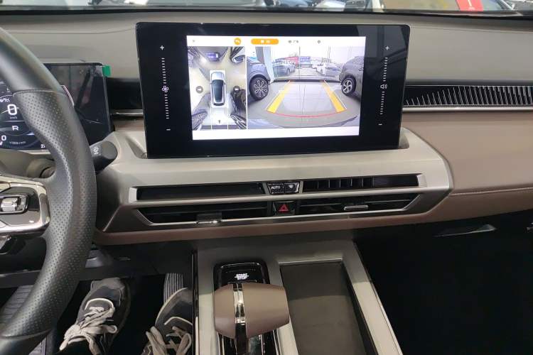 Used GAC Trumpchi GS4 2024 MAX 1.5T Flagship Edition Audio And AC Panel