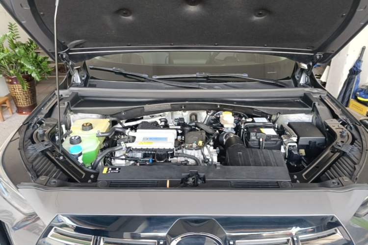 Used GAC Trumpchi GS4 2024 MAX 1.5T Flagship Edition Engine Bay