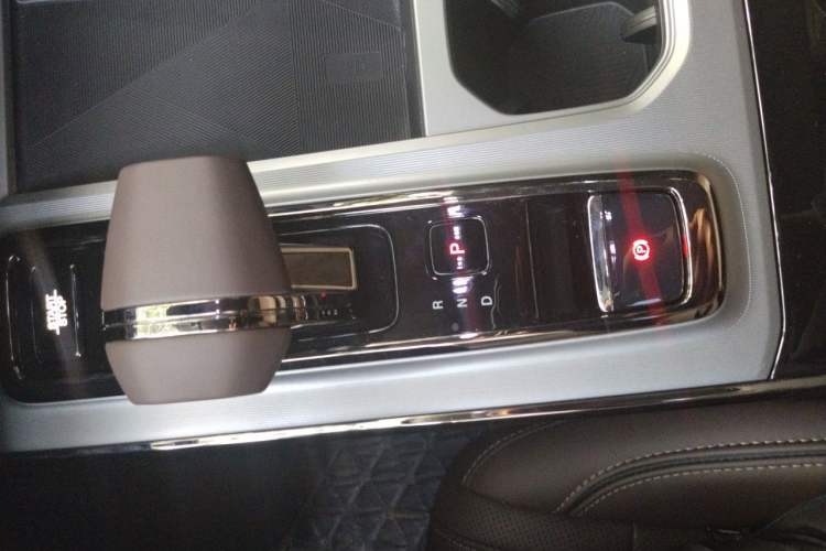 Used GAC Trumpchi GS4 2024 MAX 1.5T Flagship Edition Gear Lever