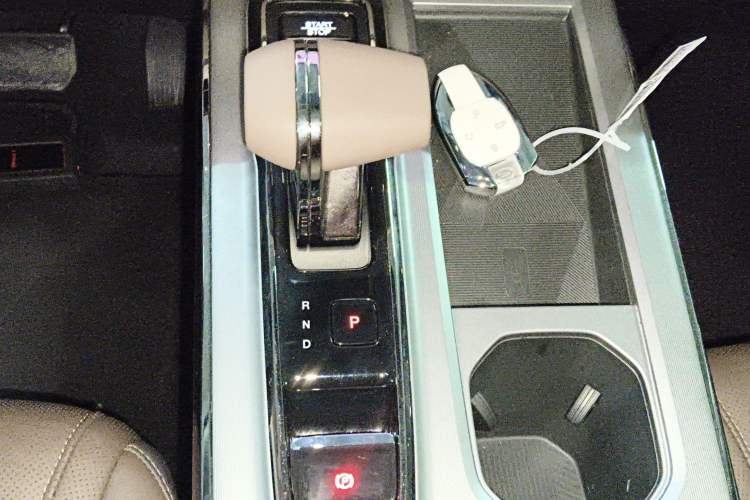 Used GAC Trumpchi GS4 2024 MAX 1.5T Flagship Edition Gear Lever