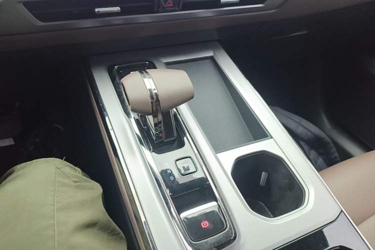 Used GAC Trumpchi GS4 2024 MAX 1.5T Flagship Edition Gear Lever