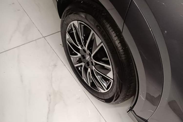 Used GAC Trumpchi GS4 2024 MAX 1.5T Flagship Edition Right Rear Wheel Hub