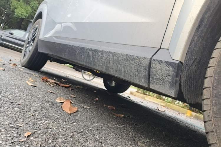 Used GAC Trumpchi GS4 2024 MAX 1.5T Flagship Edition Right Side Sill