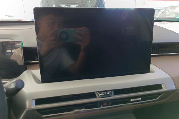 Used GAC Trumpchi GS4 2024 MAX 1.5T Flagship Edition Audio And AC Panel