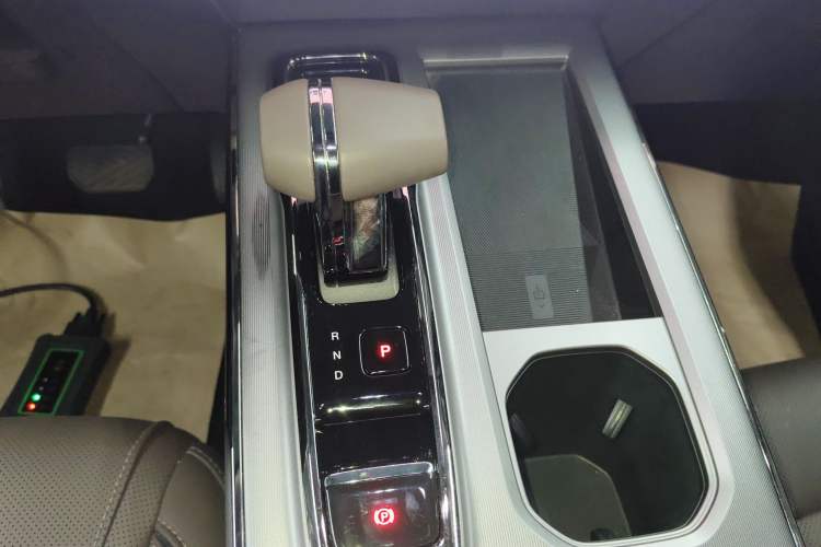 Used GAC Trumpchi GS4 2024 MAX 1.5T Flagship Edition Gear Lever