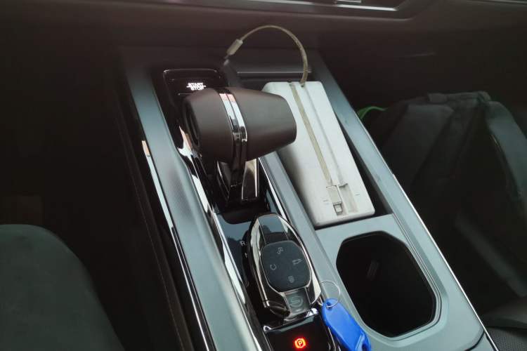 Used GAC Trumpchi GS4 2024 MAX 1.5T Flagship Edition Gear Lever