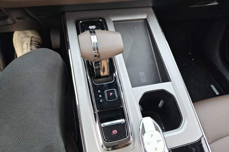 Used GAC Trumpchi GS4 2024 MAX 1.5T Flagship Edition Gear Lever