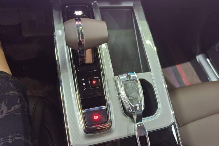 Used GAC Trumpchi GS4 2024 MAX 1.5T Flagship Edition Gear Lever
