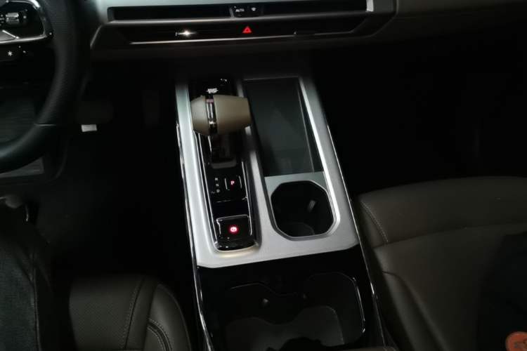 Used GAC Trumpchi GS4 2024 MAX 1.5T Flagship Edition Gear Lever