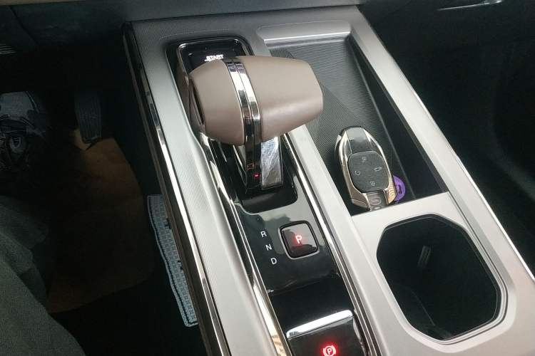 Used GAC Trumpchi GS4 2024 MAX 1.5T Flagship Edition Gear Lever