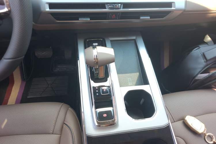 Used GAC Trumpchi GS4 2024 MAX 1.5T Flagship Edition Gear Lever