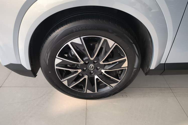 Used GAC Trumpchi GS4 2024 MAX 1.5T Flagship Edition Left Front Wheel Hub