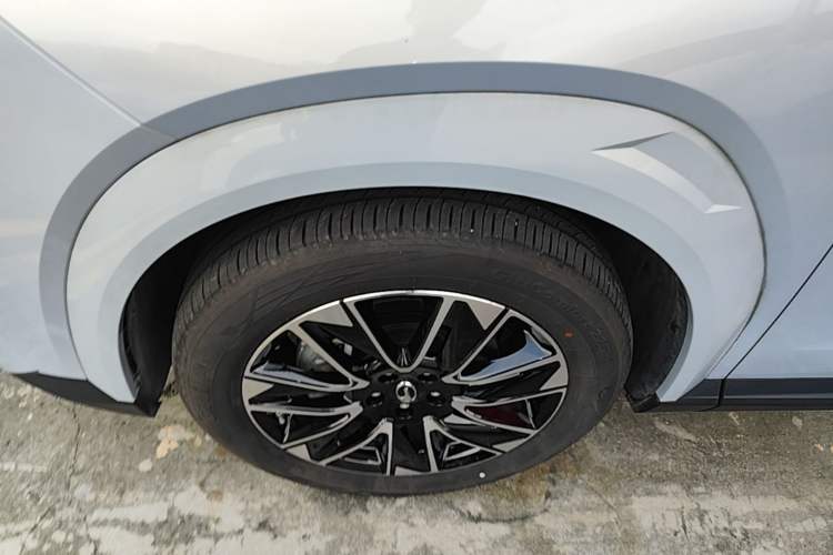 Used GAC Trumpchi GS4 2024 MAX 1.5T Flagship Edition Left Front Wheel Hub