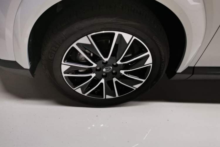 Used GAC Trumpchi GS4 2024 MAX 1.5T Flagship Edition Left Front Wheel Hub