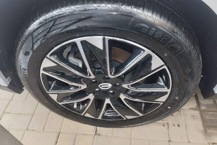 Used GAC Trumpchi GS4 2024 MAX 1.5T Flagship Edition Left Front Wheel Hub