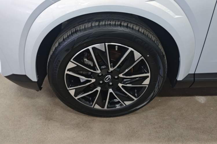 Used GAC Trumpchi GS4 2024 MAX 1.5T Flagship Edition Left Front Wheel Hub