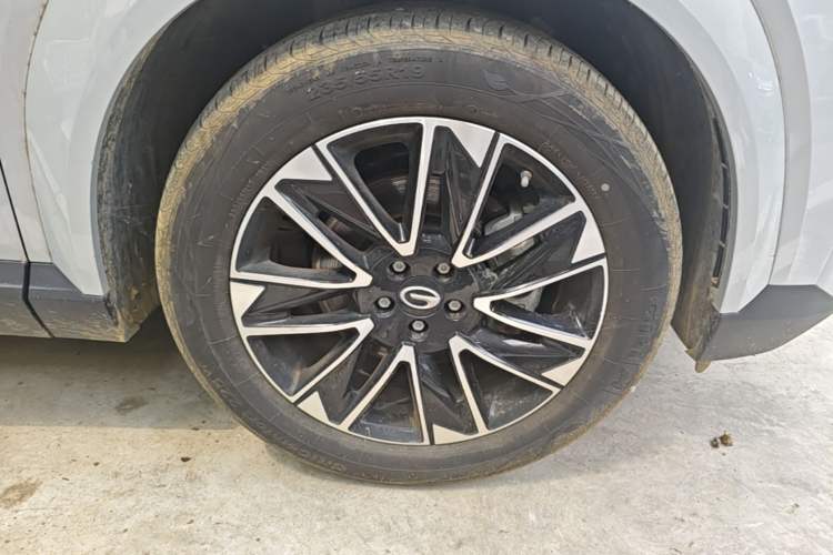Used GAC Trumpchi GS4 2024 MAX 1.5T Flagship Edition Right Front Wheel Hub