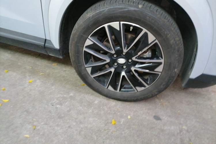 Used GAC Trumpchi GS4 2024 MAX 1.5T Flagship Edition Right Front Wheel Hub