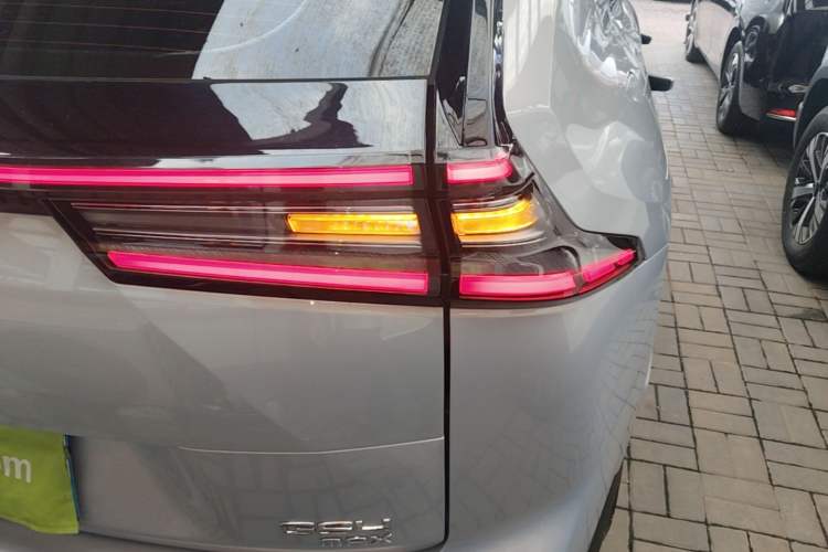 Used GAC Trumpchi GS4 2024 MAX 1.5T Flagship Edition Right Rear Taillight