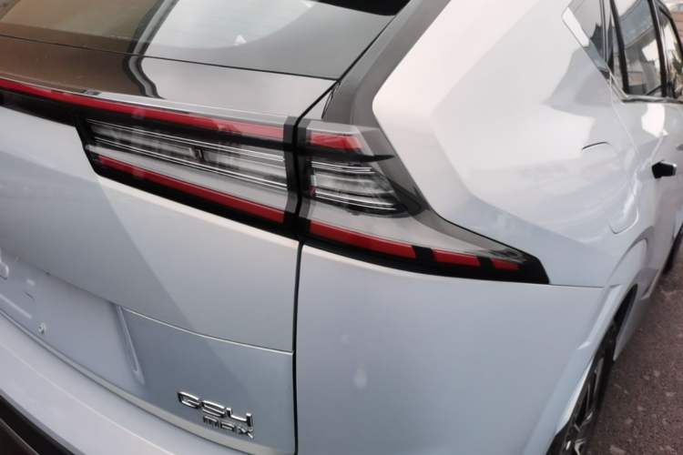 Used GAC Trumpchi GS4 2024 MAX 1.5T Flagship Edition Right Rear Taillight