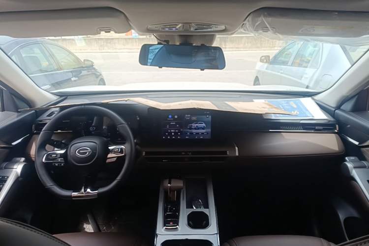 Used GAC Trumpchi GS4 2024 MAX 1.5T Flagship Edition Center Console