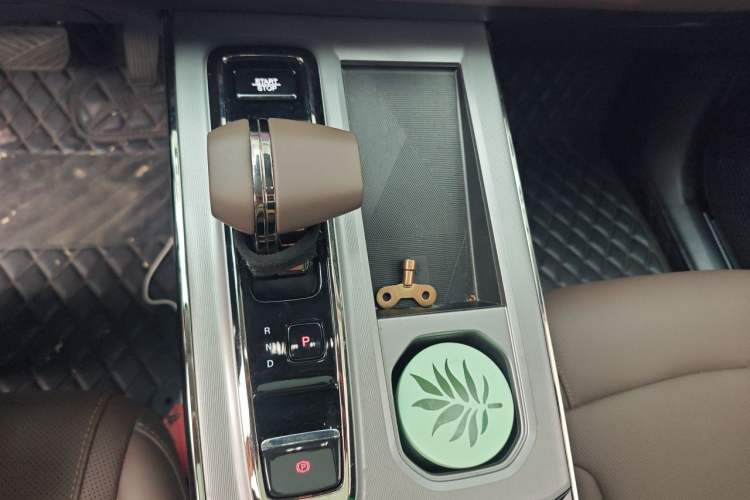 Used GAC Trumpchi GS4 2024 MAX 1.5T Flagship Edition Gear Lever