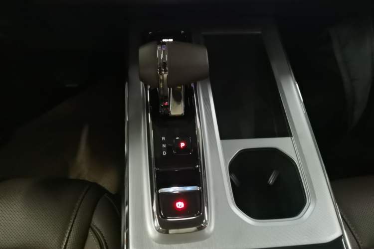 Used GAC Trumpchi GS4 2024 MAX 1.5T Flagship Edition Gear Lever