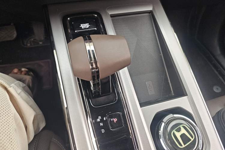 Used GAC Trumpchi GS4 2024 MAX 1.5T Flagship Edition Gear Lever