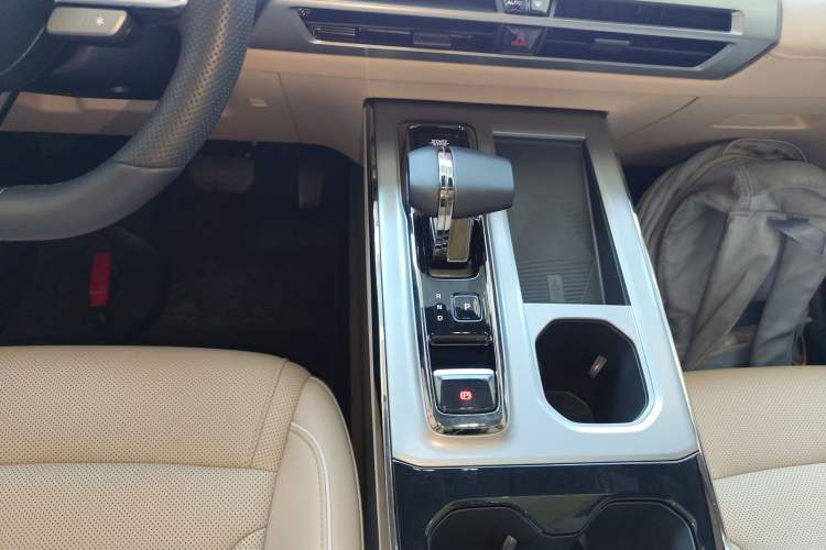 Used GAC Trumpchi GS4 2024 MAX 1.5T Flagship Edition Gear Lever