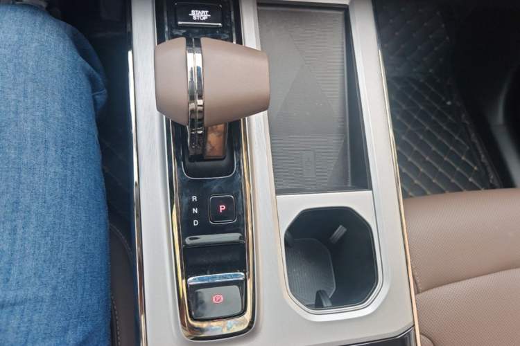 Used GAC Trumpchi GS4 2024 MAX 1.5T Flagship Edition Gear Lever