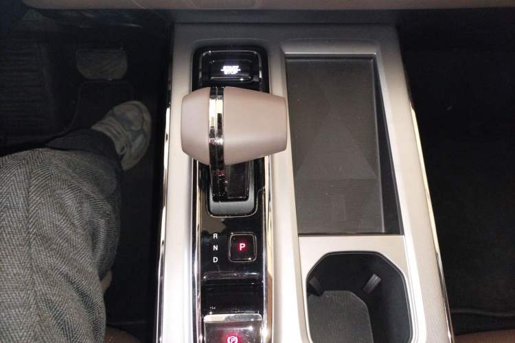 Used GAC Trumpchi GS4 2024 MAX 1.5T Flagship Edition Gear Lever