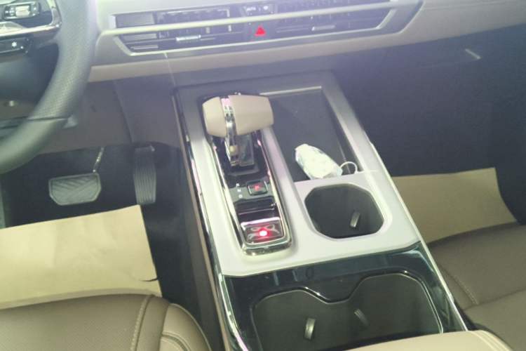 Used GAC Trumpchi GS4 2024 MAX 1.5T Flagship Edition Gear Lever