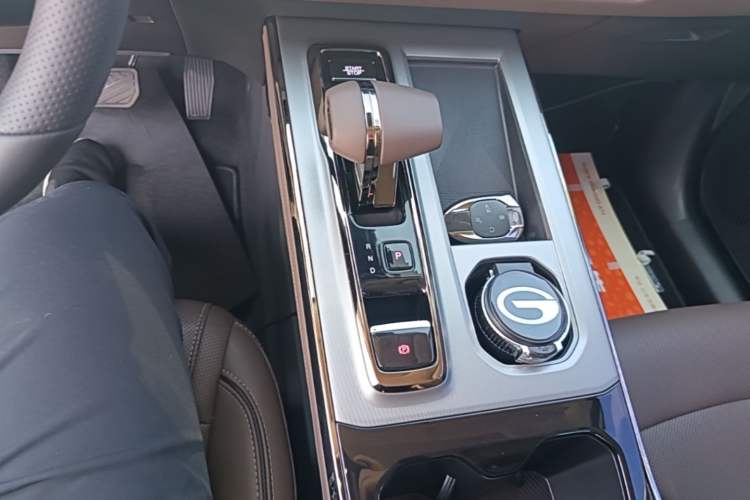 Used GAC Trumpchi GS4 2024 MAX 1.5T Flagship Edition Gear Lever
