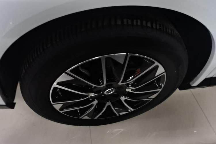 Used GAC Trumpchi GS4 2024 MAX 1.5T Flagship Edition Left Front Wheel Hub